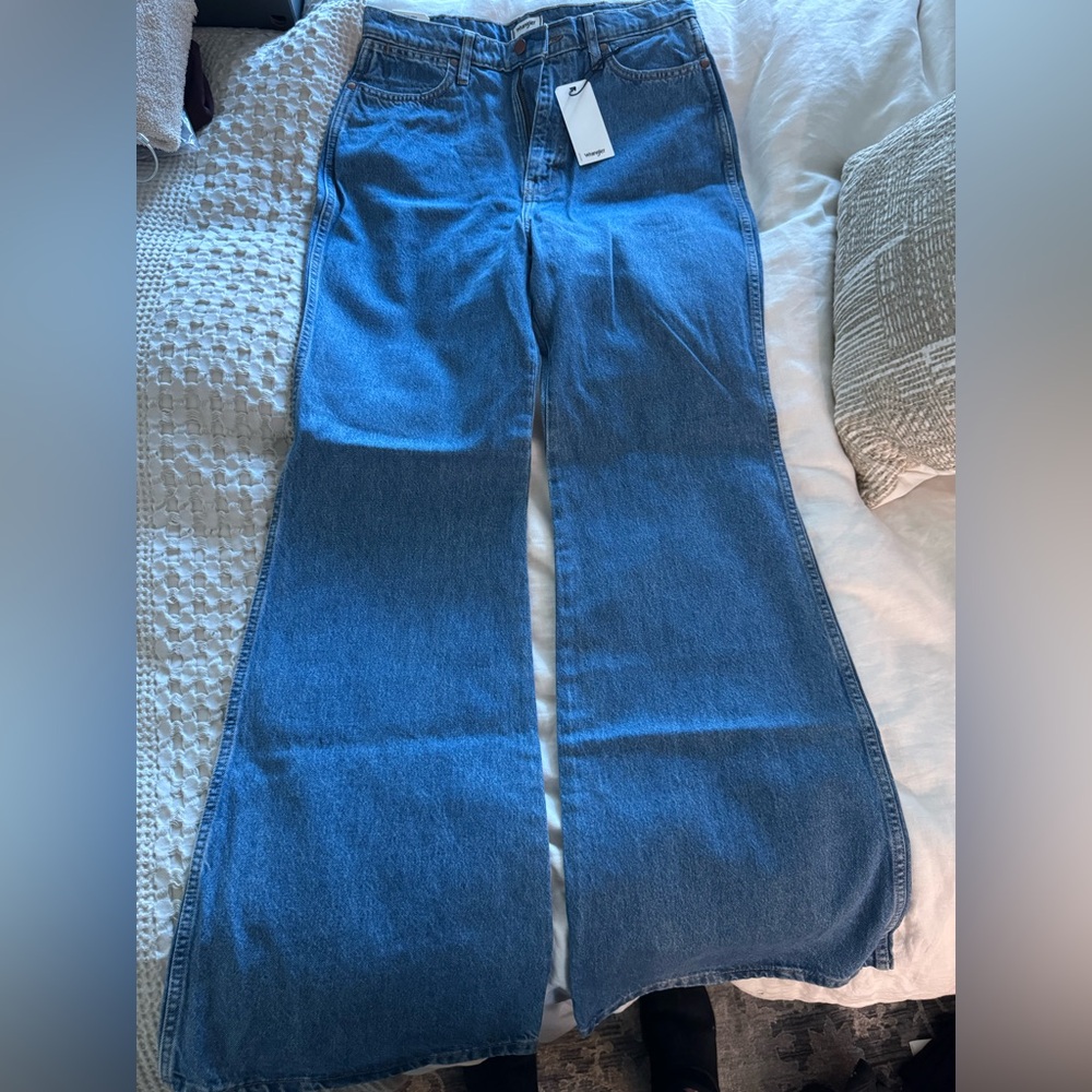 Wrangler Women's “Wanderer” Flare Jeans